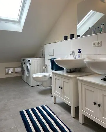 Dachgeschoss Wohnung Mit Traum Bergblick Garmisch-Partenkirchen Extérieur photo